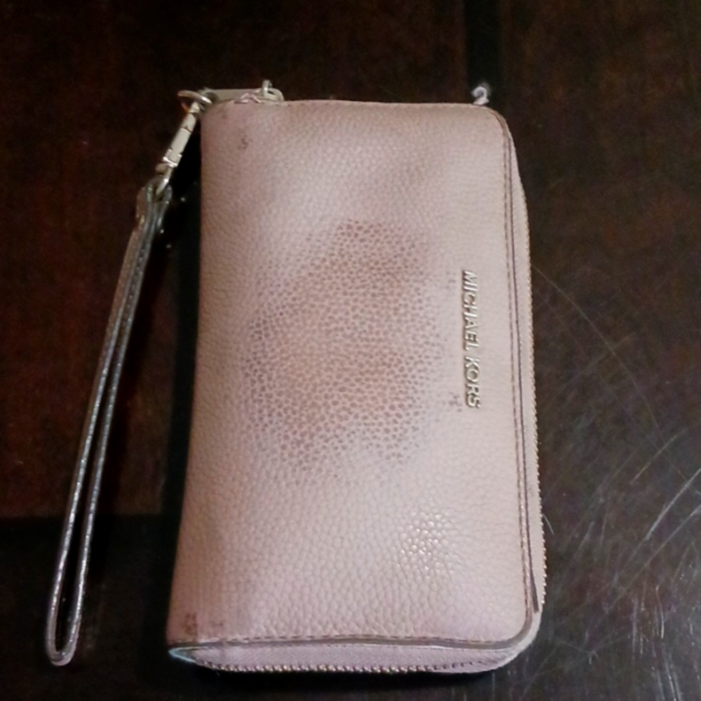 Michael kors wallet